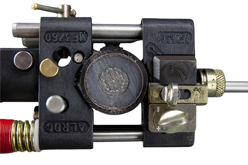 Semi peelable conductor scorer tool designed for medium and high voltage cables, showcasing precision scoring mechanism.