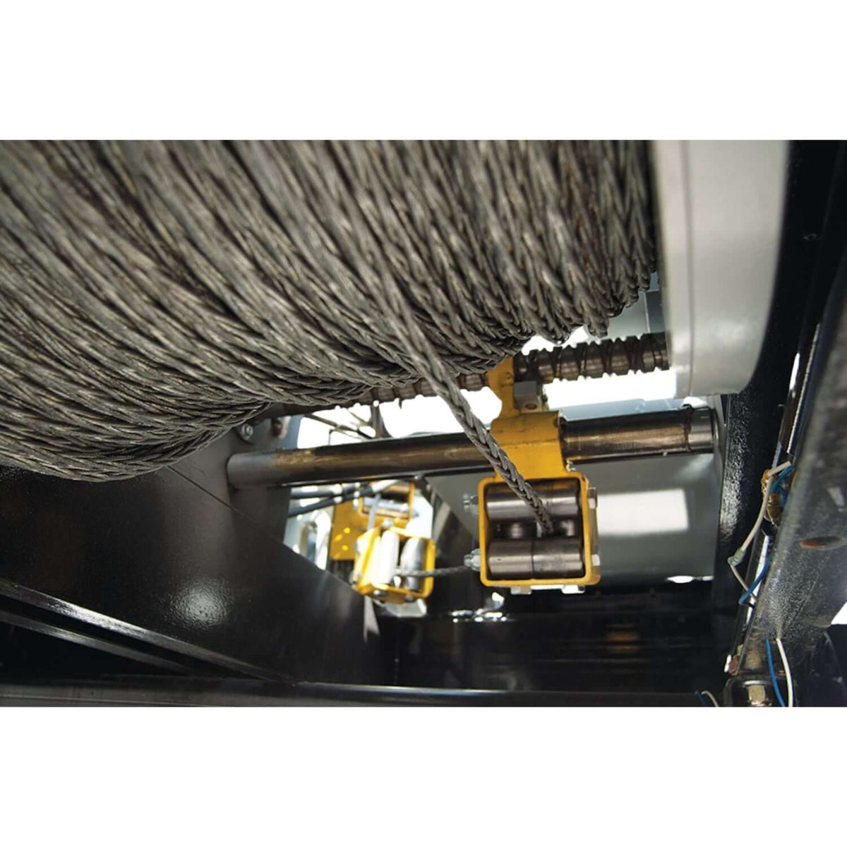 APS75 hydraulic cable puller winch drum and wire rope guide mechanism